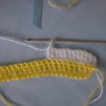 Açıklamalı Tığ İşi Bebek Hırkası