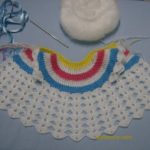 Açıklamalı Tığ İşi Bebek Hırkası