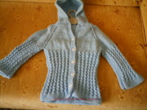 Kız ve Erkek Bebeklere Hırkalar