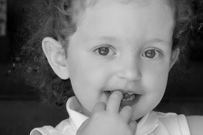 Çocuklarda Tırnak Yeme Alışkanlığı