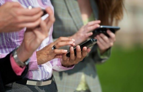 Cep Telefonları Klozet Kapakları Kadar Mikrop Saçıyor