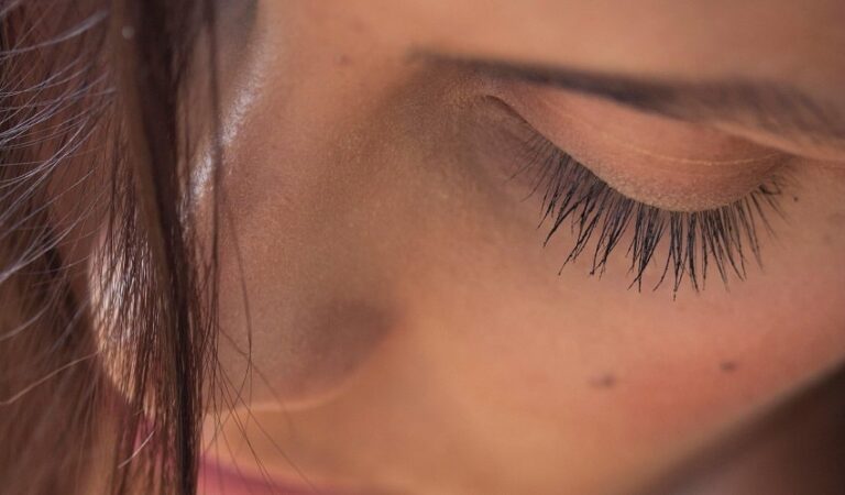 Kirpik Dibi İltihabı