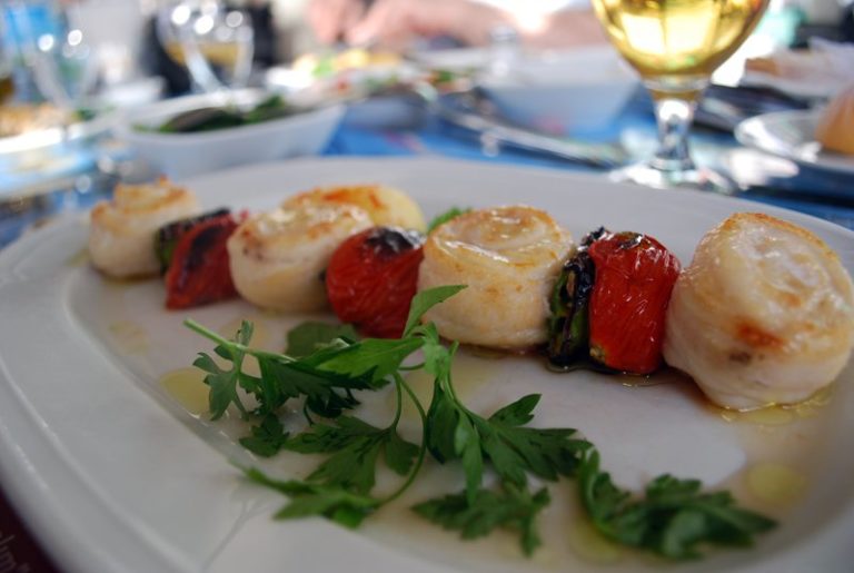 Şişte Soslu Dilbalığı