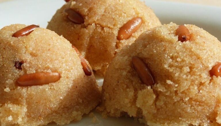 Sütlü İrmik Helvası