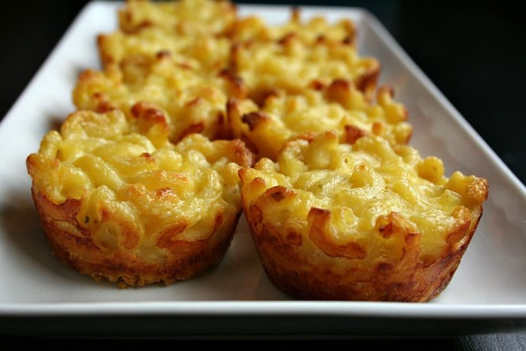 Peynirli Minik Turta Tarifi