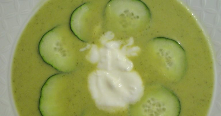 Meyaneli Salatalık Çorbası