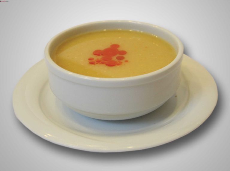 Süzme Mercimek Çorbası