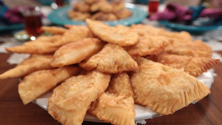 Tavuklu Puf Böreği Tarifi