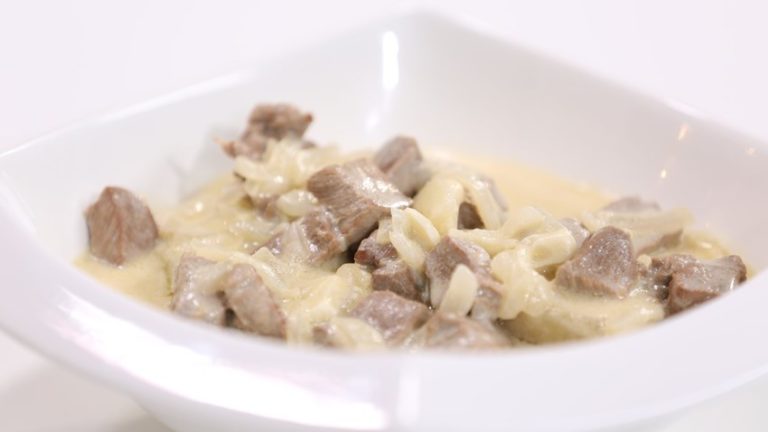 Taze Soğan Yahnisi Tarifi