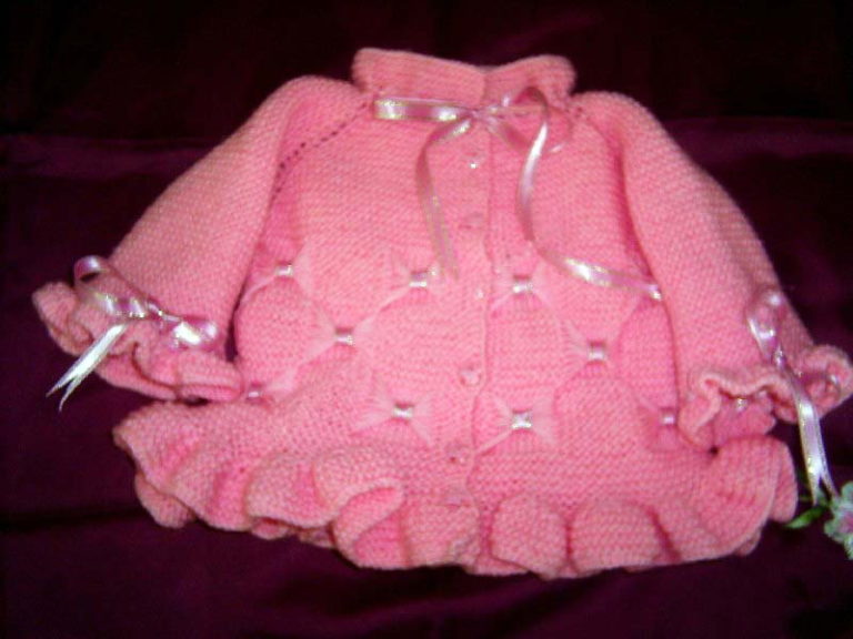 Kurdeleli Kız Bebek Hırkası