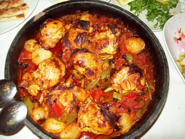 Patatesli Tavuk Güveç