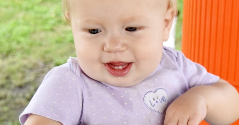 Bebeklerde Ağız ve Diş Bakımı Nasıl Yapılmalıdır?