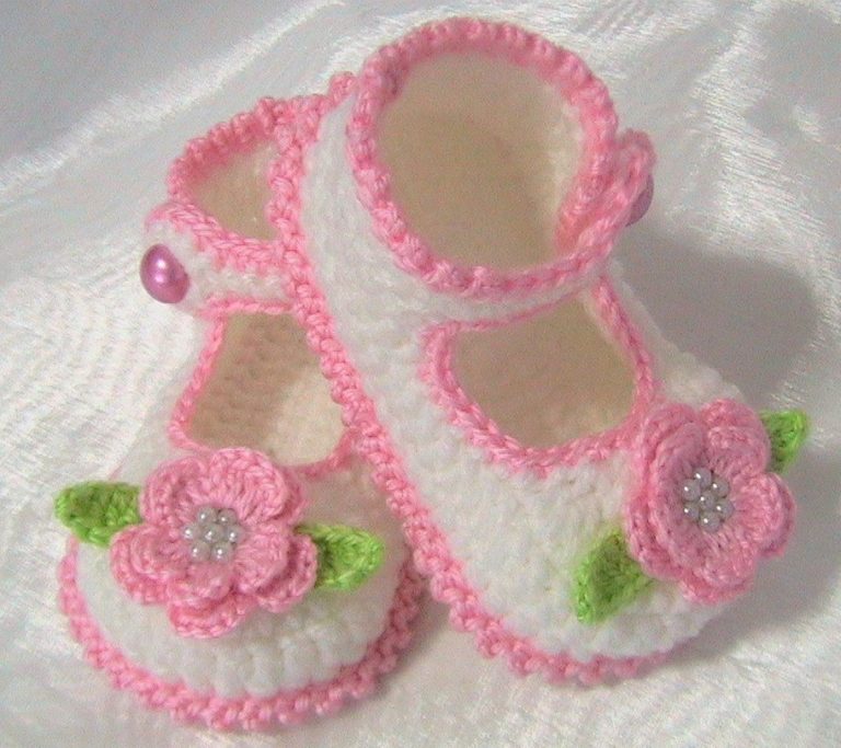 El Örgüsü Bebek Patik Modelleri