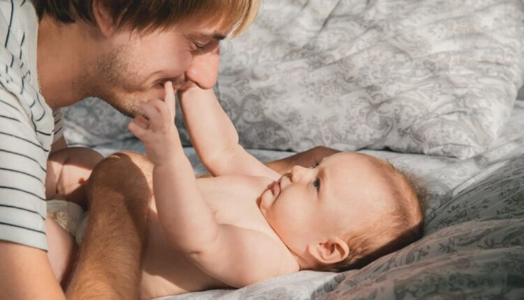 0-4 aylık bebekler için beyin geliştirici aktiviteler 1 Bebekler için hangi bilişsel aktiviteler yapılabilir?