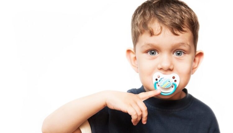 Biberon ve emzik kullanımı damak yapısını bozuyor mu?