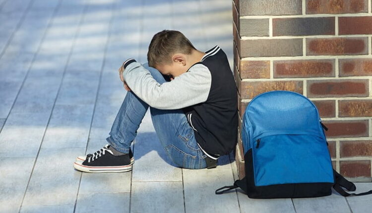 Okula Gitmek İstemeyen Çocuğa Nasıl Davranılmalı 1 Ergen çocuklar neden okula gitmek istemez?