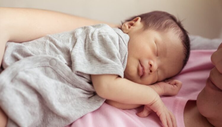 Yenidoğan bebeklerde 5 ‘acayip’ normallik 1 Yenidoğan Bebeğinizin Vücudu Hakkında Temel Bilgiler