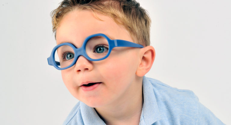 Çocuklarda Astigmat Olduğu Nasıl Anlaşılır?