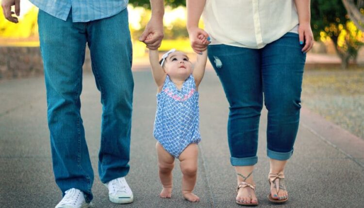Bebeklerde yürüme gecikmesi neden olur? 1 Bebeklerde Geç Yürüme Sebepleri Nelerdir?
