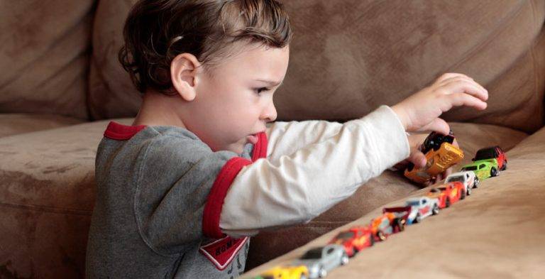 Otizm nedir? Otizm neden olur? Otizm hastaları iyileşebilir mi?