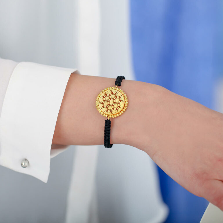 Altın Bileklik Nasıl Temizlenir?