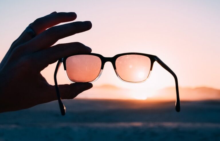 Güneş Gözlüğü Seçerken Nelere Dikkat Edilmeli?