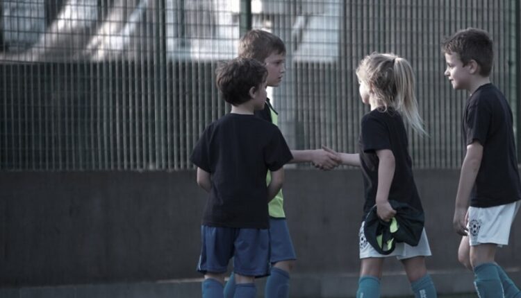 Gençler için Sosyal Beceriler 1 cocuklar futbol