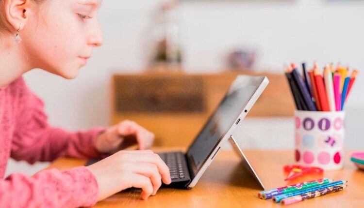 Akıllı Çocuğunuz Kötü Notlar mı Alıyor? Ebeveynler için 5 İpucu 3 Akıllı Çocuğunuz Kötü Notlar mı Alıyor? Ebeveynler için 5 İpucu