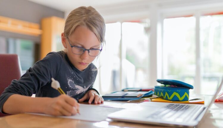 Sınavlarda Yüksek Notlar Nasıl Alınır? 3 Sınavlardan 100 almak için neler yapılmalı?