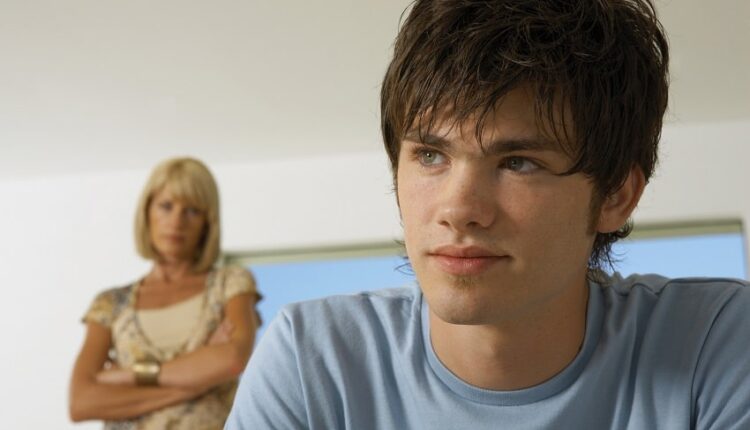 Ergenliğe giren çocuğa nasıl davranılmalı?