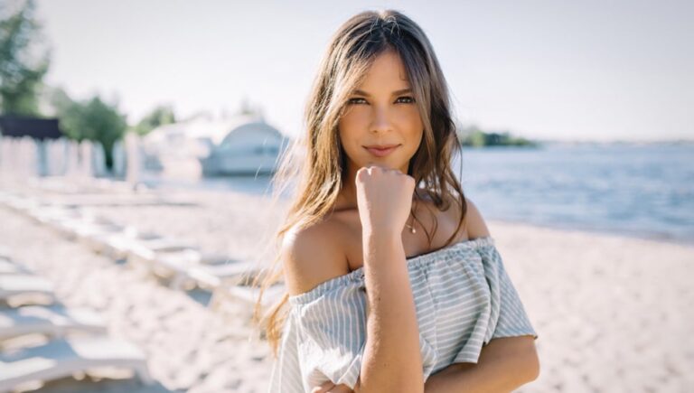 Saçınızın Tüm Yaz Boyunca Harika Görünmesini Sağlayacak İpuçları