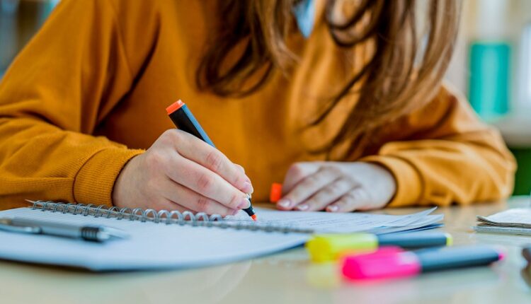 Sınavlarda Yüksek Notlar Nasıl Alınır? 1 Sınavdan yüksek not almak için nasıl ders çalışılması lazım?