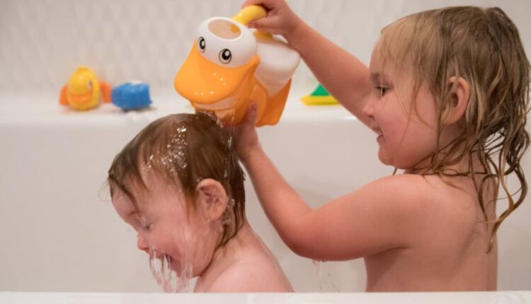 Çocuğunuz için banyo zamanını eğlenceli hale getirebilirsiniz! 1 Çocuklara banyo yapmayı sevdirmenin eğlenceli yolları nelerdir?