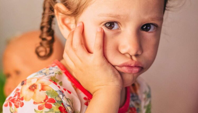 Çocuğunuzun Kreşte Mutsuz Olduğunu Gösteren 4 İşaret 1 Çocuğunuzun Kreşte Mutsuz Olduğunu Gösteren 4 İşaret