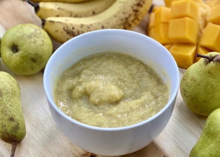 Armut ve muzlu bebek püresi tarifi (4 aydan itibaren)