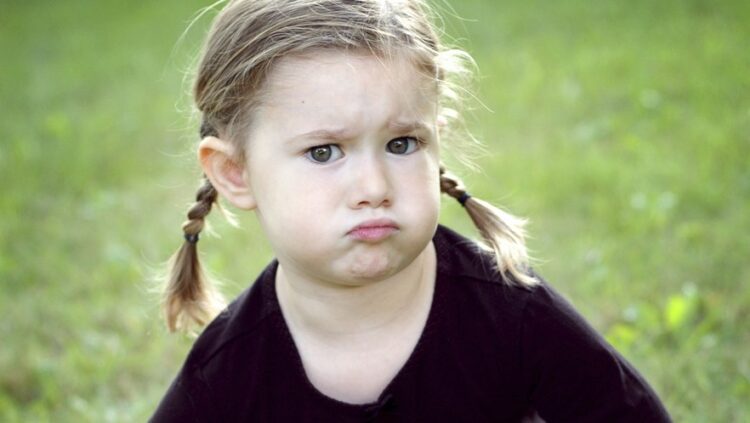 Çocuğum neden hep huysuz? 1 Hırçın bir çocuk nasıl sakinleştirilir?