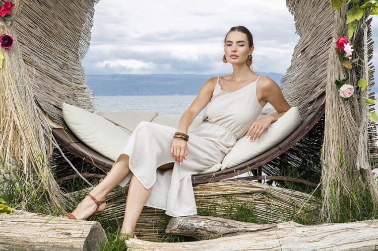 İlkbaharın Sıcak Tonlarıyla 2024 Yaz Kadın Giyim Trendleri