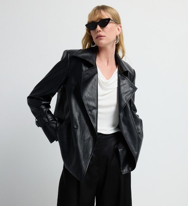 Mevsim Geçişlerinde Stil Sahibi Kadınlar İçin Giyim Rehberi