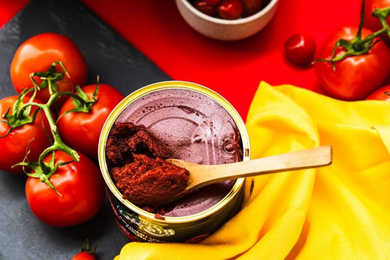 Salçanın Küfünü Alıp Yemek Güvenli mi?